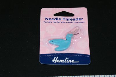 HUMMINGBIRD NEEDLE THREADER